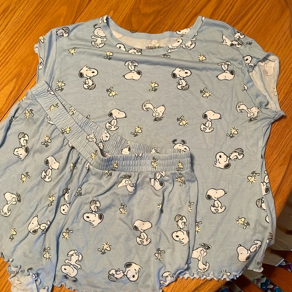 Snoopy PJs - Picture 1 of 4